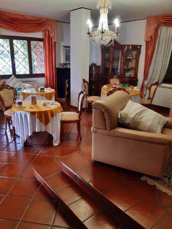 B&B Villa Giovanni Casal Palocco Exteriör bild